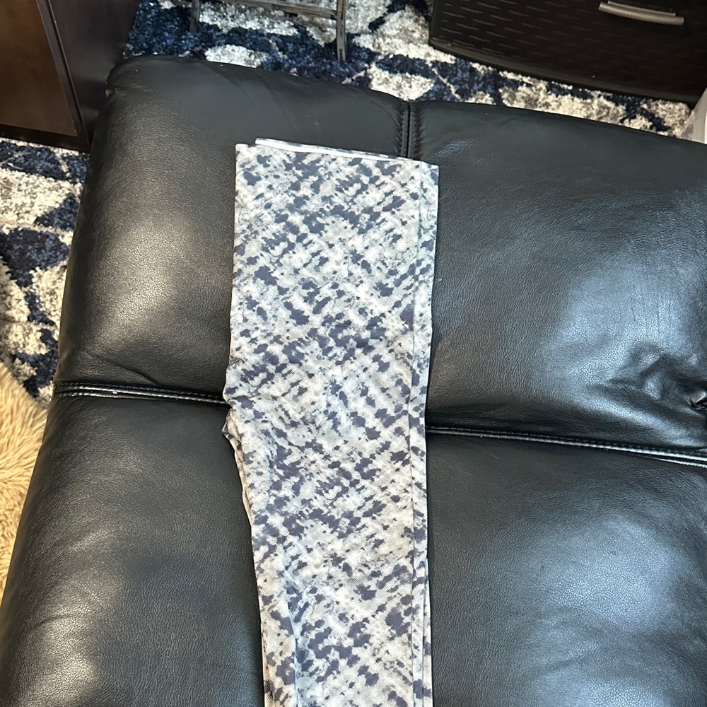 SPANX Gray and Black Patterned Leggings